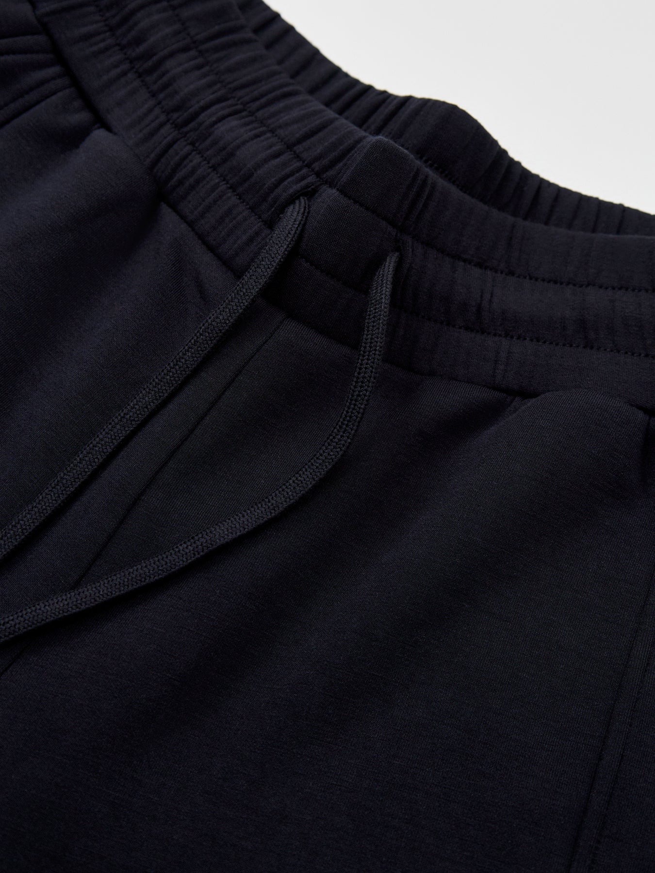 Atrium High Rise Shorts Black